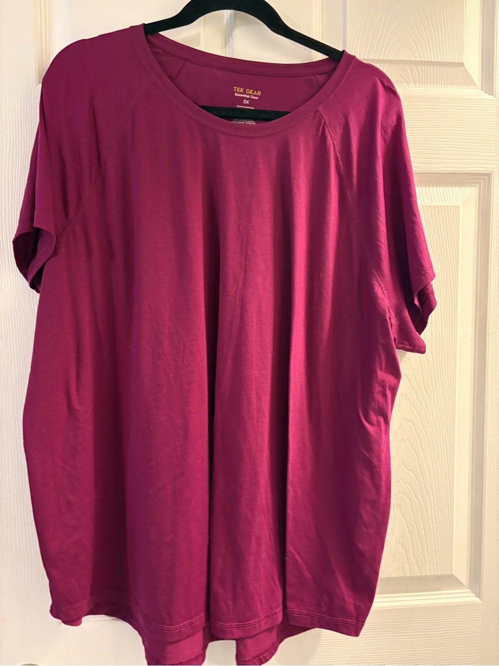 tek gear Women's Short Sleeve Tee in Berry